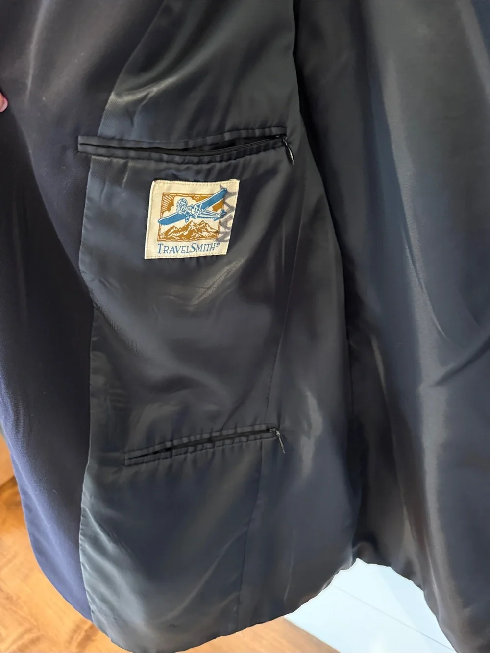 Men's Navy Single-Breasted Blazer - Classic Tailored Style 40R